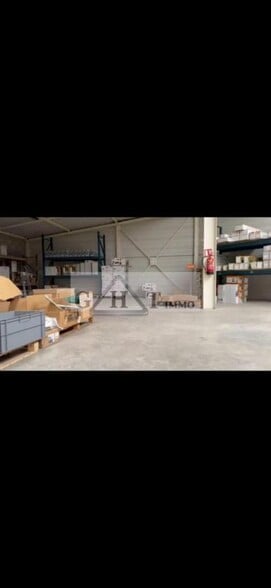 Industriel/Logistique dans Taverny à vendre - Photo intérieure – Image 3 sur 7
