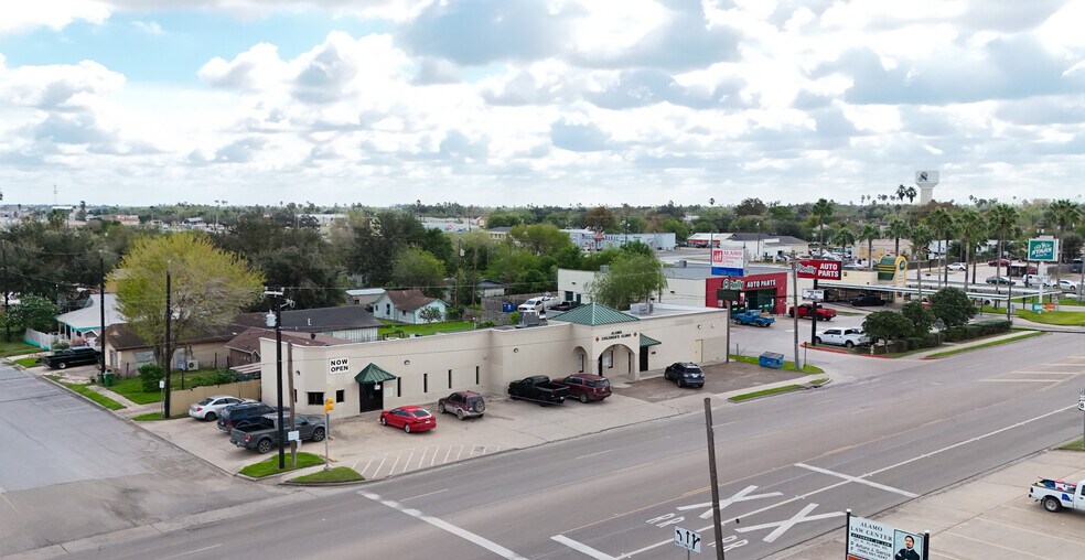 122 N Alamo Rd, Alamo, TX à louer - Photo de l’immeuble – Image 1 sur 2