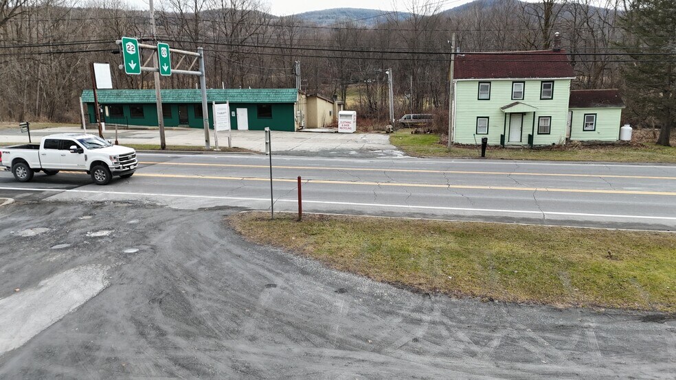 435 Columbia Pike, New Lebanon, NY à vendre - Photo de l’immeuble – Image 1 sur 16