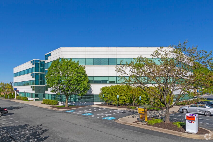 14405 Laurel Pl, Laurel, MD à louer - Photo de l’immeuble – Image 1 sur 12