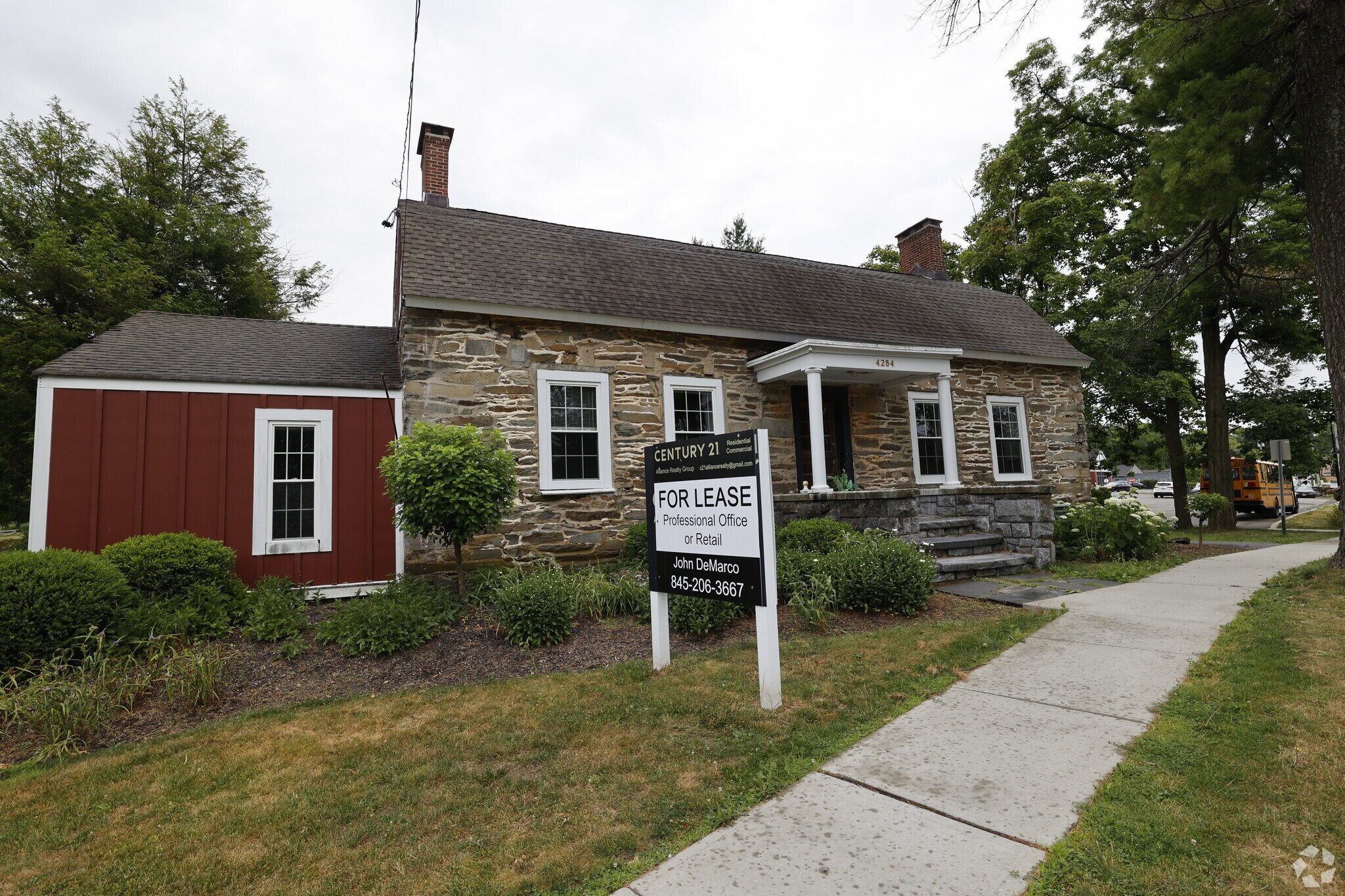 4254 Albany Post Rd, Hyde Park, NY à louer Photo principale– Image 1 sur 3