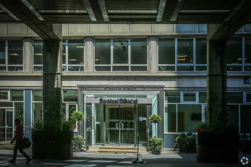45 Beech St, Londres à louer - Photo de l’immeuble – Image 2 sur 10