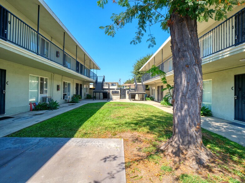 11502-11506 Adco Ave, Downey, CA à vendre - Photo de l’immeuble – Image 3 sur 17