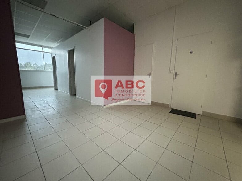 Bureau dans Le Crès à louer - Photo intérieure – Image 2 sur 7