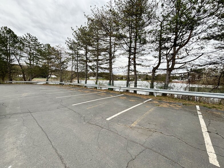 200 Northern Dr, Troy, NY à vendre - Photo de l’immeuble – Image 2 sur 18