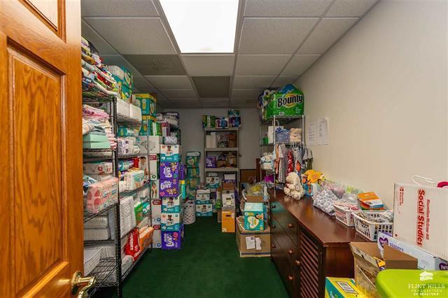 823 N Washington St, Junction City, KS à vendre - Photo intérieure – Image 2 sur 12