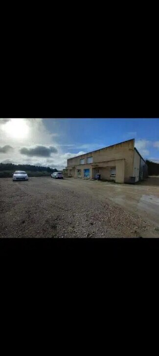 Plus de détails pour Local d'activités à louer