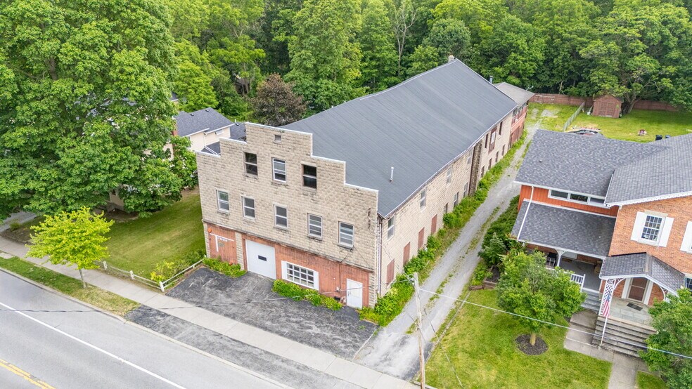 47 N Main St, Honeoye Falls, NY à vendre - Photo de l’immeuble – Image 1 sur 10