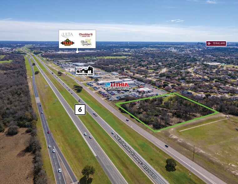 301 N Earl Rudder Fwy, Bryan, TX à vendre - Photo de l’immeuble – Image 2 sur 4