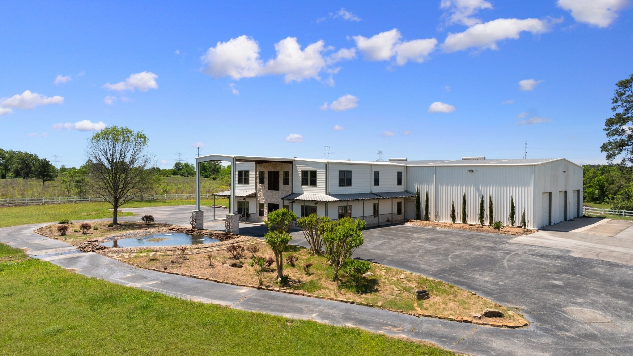 26069 Springer Cemetary Rd, Hockley, TX à vendre Photo de l’immeuble– Image 1 sur 58