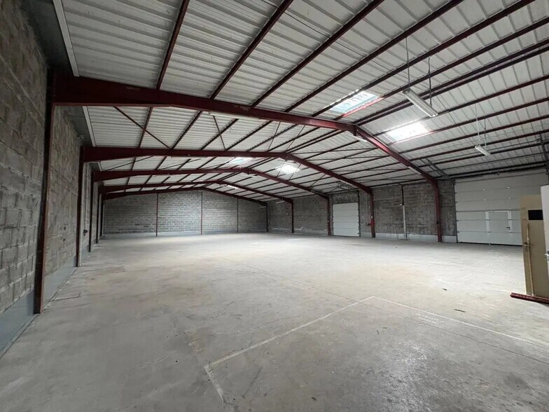 Industriel/Logistique dans Carquefou à louer - Photo de l’immeuble – Image 3 sur 12