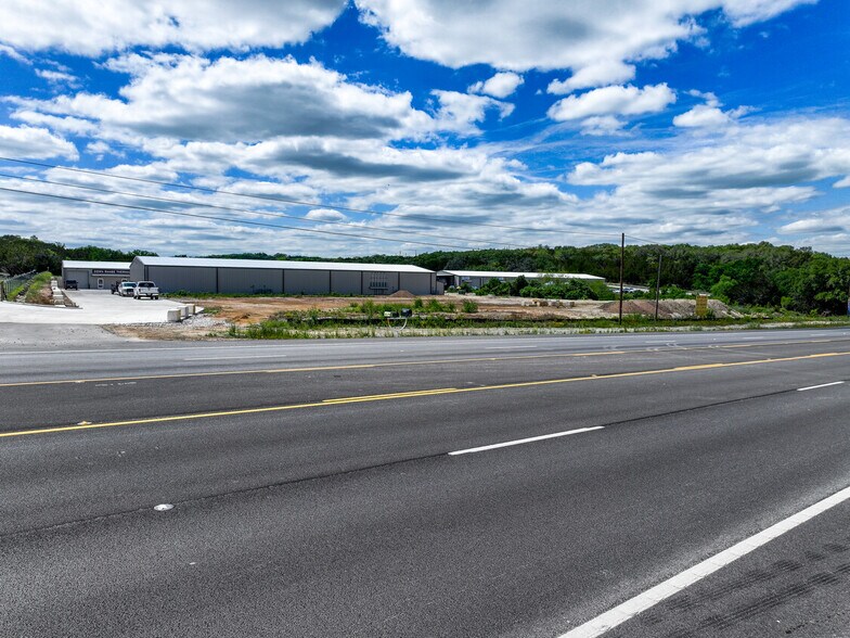 10401 E Highway 71, Spicewood, TX à vendre - Photo de l’immeuble – Image 3 sur 7