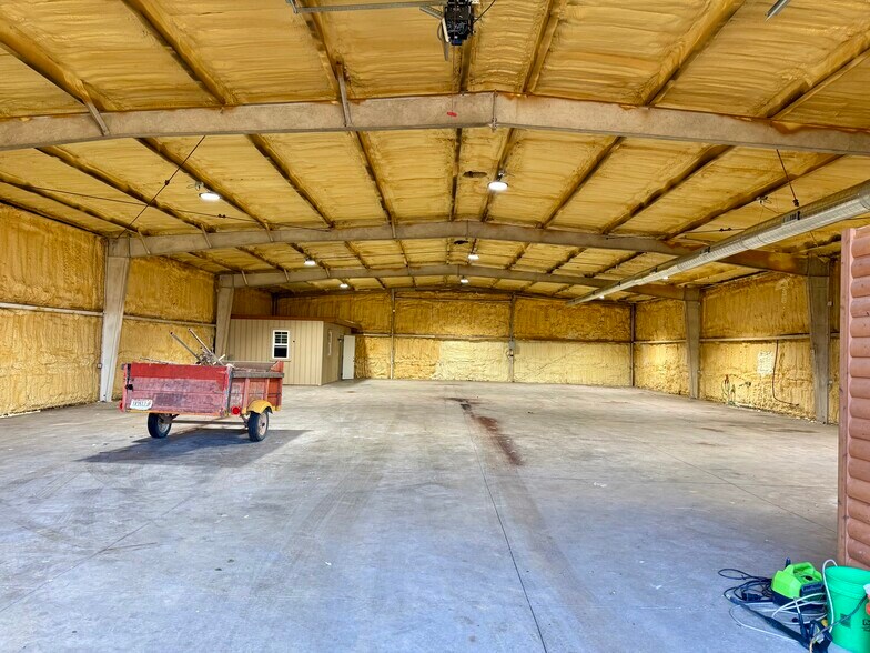 8211 W Georgetown Rd, Columbus, IN à vendre - Photo de l’immeuble – Image 2 sur 11