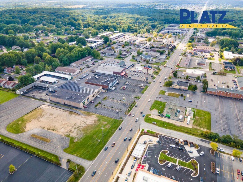 565 Boardman Canfield Rd, Boardman, OH à louer - Photo de l’immeuble – Image 3 sur 8