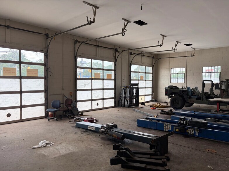 1098 Route 130 N, Cinnaminson, NJ à louer - Photo de l’immeuble – Image 3 sur 9