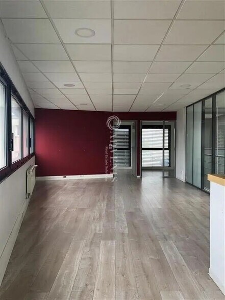 Bureau dans Maxéville à louer - Photo de l’immeuble – Image 3 sur 10