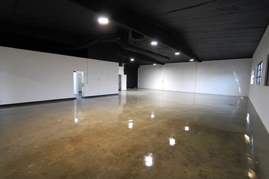 2124-2134 Floyd St, Burbank, CA à louer - Photo intérieure – Image 3 sur 19