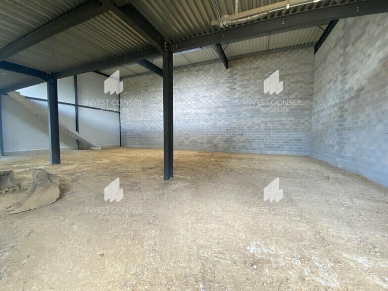 Local d'activités dans Amblainville à vendre - Photo intérieure – Image 2 sur 4