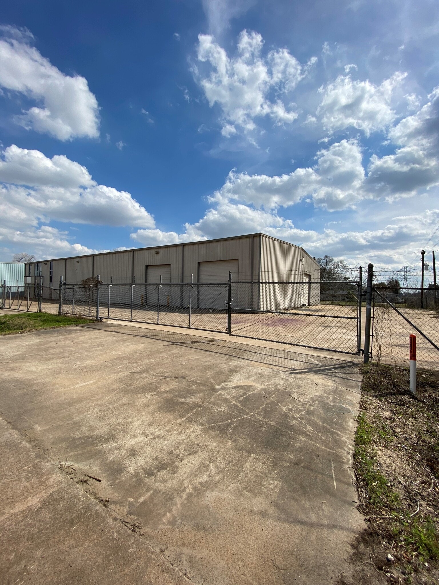 10913 Metronome Dr, Houston, TX à louer Photo de l’immeuble– Image 1 sur 2