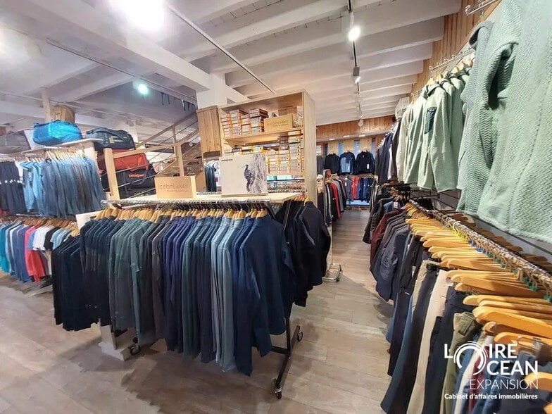 Local commercial dans Nantes à louer - Photo de l’immeuble – Image 2 sur 5