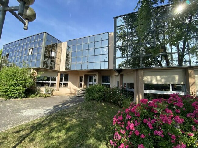 Plus de détails pour Bureau à vendre