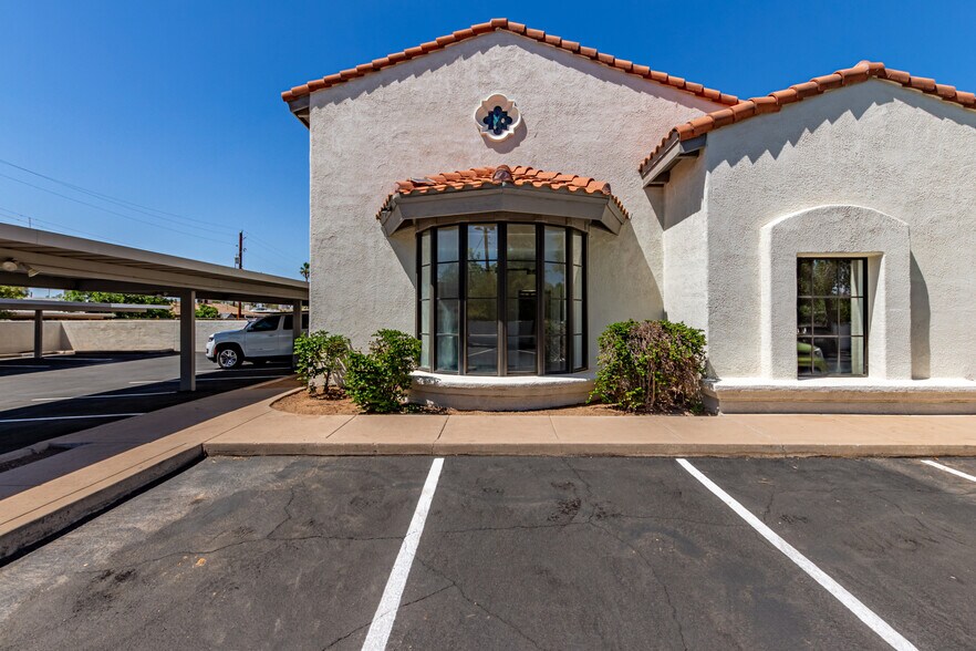 4202 N 32nd St, Phoenix, AZ à louer - Photo de l’immeuble – Image 2 sur 29