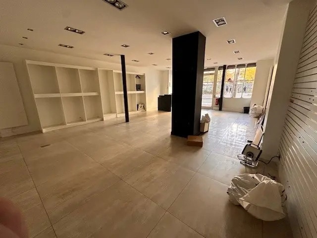 Local commercial dans Paris à louer - Photo de l’immeuble – Image 3 sur 6