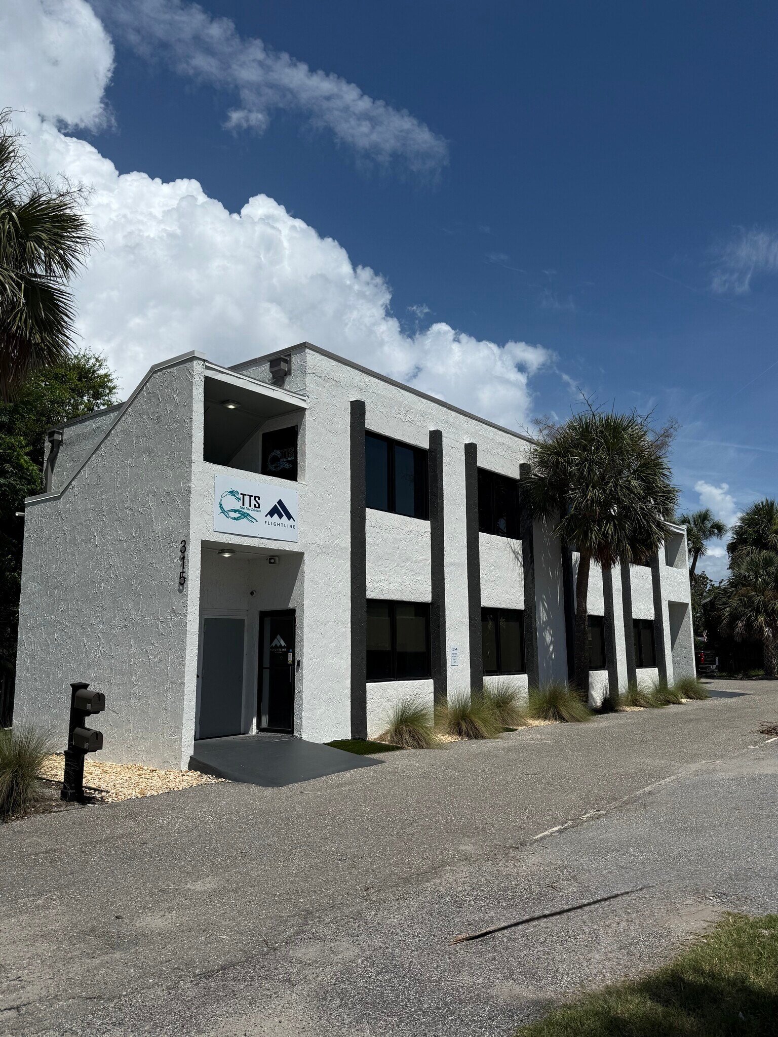315 3rd Ave N, Jacksonville Beach, FL à louer Photo de l’immeuble– Image 1 sur 11