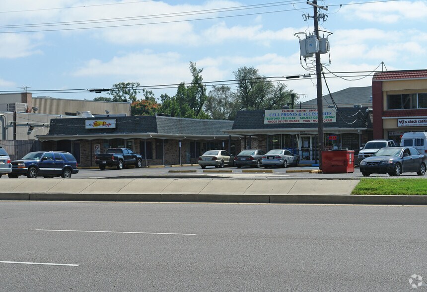 2327 Veterans Memorial Blvd, Kenner, LA à louer - Photo de l’immeuble – Image 3 sur 9