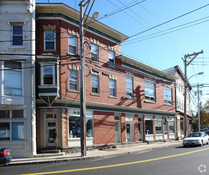 253-259 Mill St, Greenwich, CT à louer - Photo de l’immeuble – Image 3 sur 3