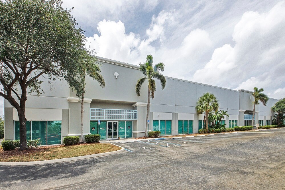1300-1380 Park Central Blvd S, Pompano Beach, FL à louer Photo intérieure– Image 1 sur 6