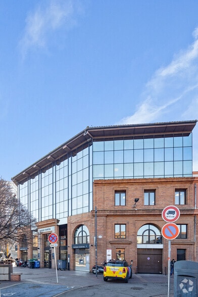 18 Place Roguet, Toulouse à louer - Photo principale – Image 1 sur 5