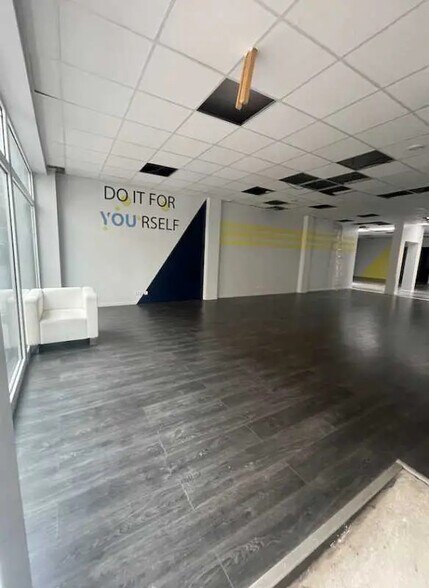 Bureau dans Malakoff à louer - Photo de l’immeuble – Image 3 sur 17