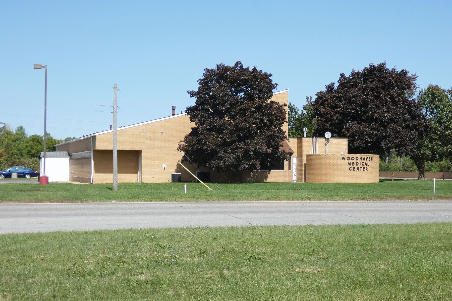18600 Van Horn Rd, Woodhaven, MI à louer Photo de l’immeuble– Image 1 sur 4