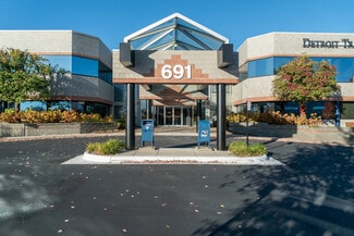 Plus de détails pour 691 N Squirrel Rd, Auburn Hills, MI - Bureau à louer