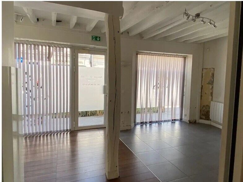 Bureau dans Ville-d'Avray à louer - Photo de l’immeuble – Image 2 sur 8