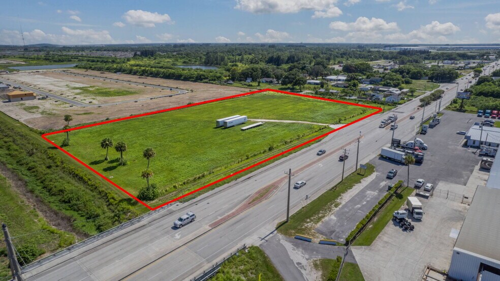 5001 Orange Ave, Fort Pierce, FL à vendre - Photo de l’immeuble – Image 3 sur 19