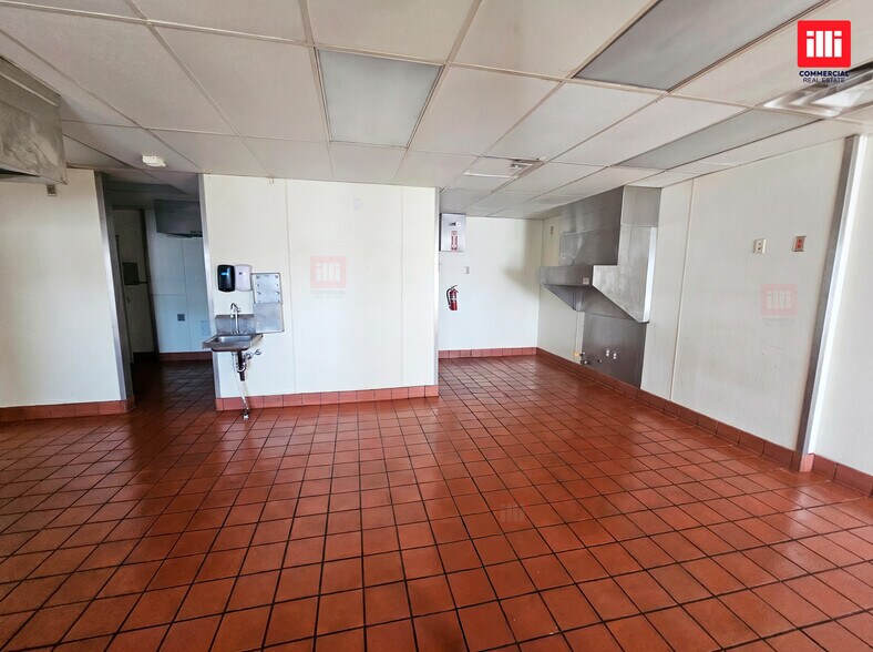 102-116 N Euclid St, Fullerton, CA à louer - Photo intérieure – Image 3 sur 5