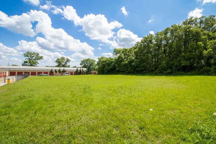 E Pawnee St, Wichita, KS à vendre - Photo de l’immeuble – Image 1 sur 2