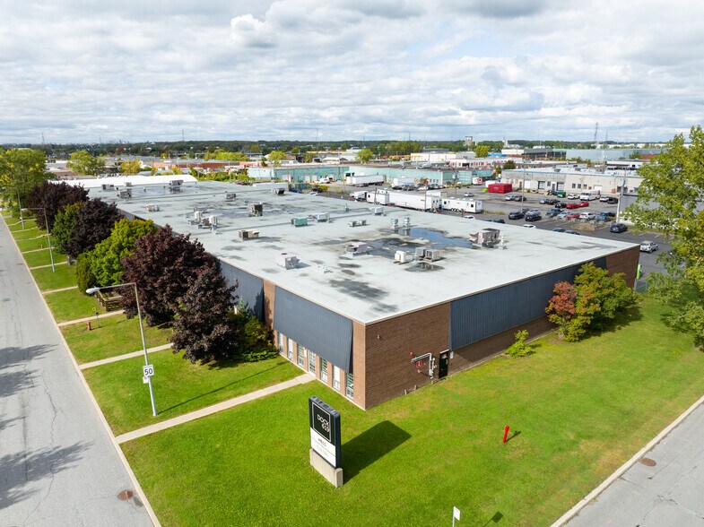 601-623 Rue Le Breton, Longueuil, QC à louer - Photo de l’immeuble – Image 2 sur 3