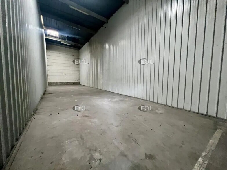 Local d’activités dans Aulnay-sous-Bois à louer - Photo de l’immeuble – Image 2 sur 6