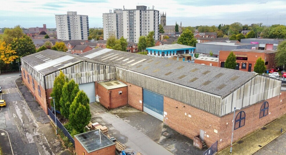 Hill St, Ashton Under Lyne à louer - Photo de l’immeuble – Image 2 sur 6