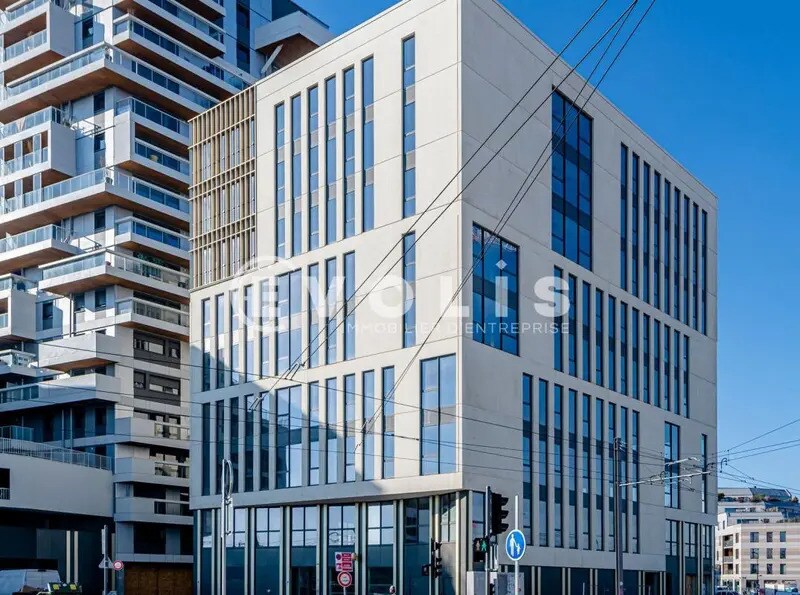19-21 Rue Carle Vernet, Bordeaux à louer Photo de l’immeuble– Image 1 sur 10