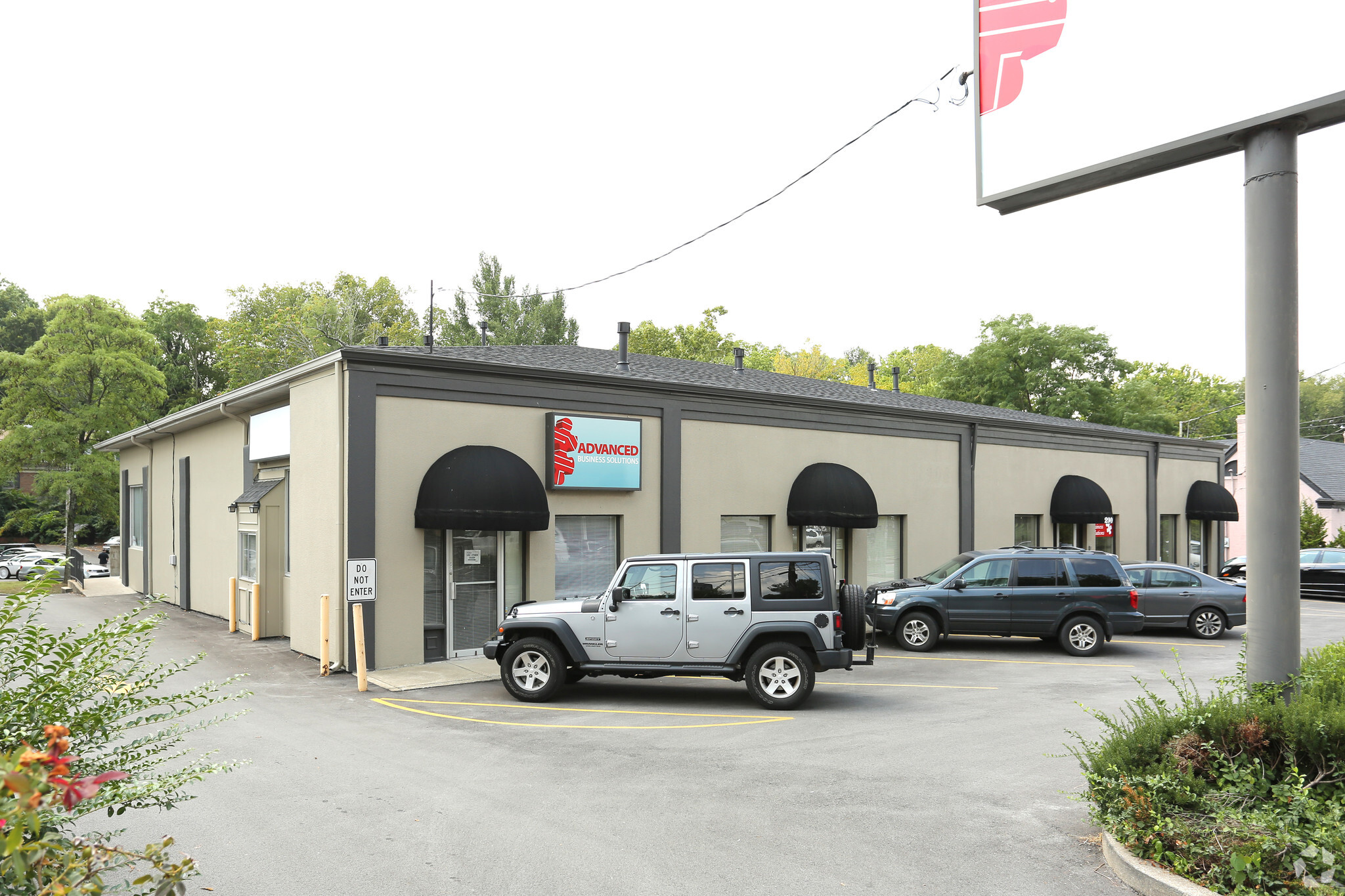 2908 Brownsboro Rd, Louisville, KY à louer Photo principale– Image 1 sur 7