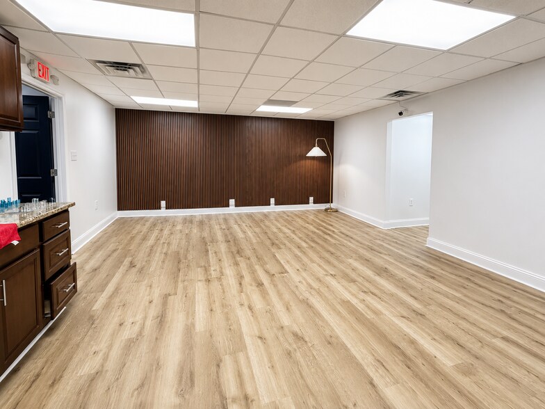 24730-24736 Michigan Ave, Dearborn, MI à vendre - Photo de l’immeuble – Image 3 sur 7