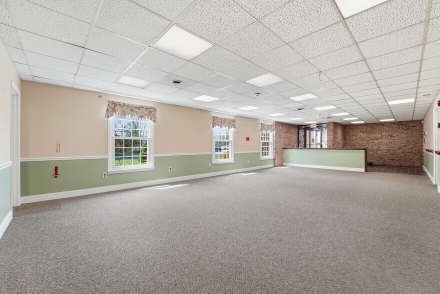 24 Clifton St, Westfield, MA à vendre - Photo de l’immeuble – Image 3 sur 10