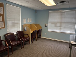 76 W Jimmie Leeds Rd, Galloway, NJ à louer Photo intérieure– Image 1 sur 2