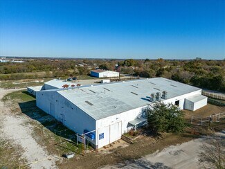 Plus de détails pour 205 N Newark St, Decatur, TX - Industriel/Logistique à vendre
