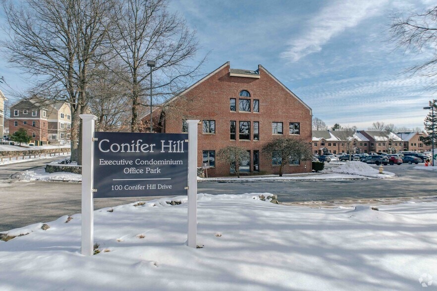 100 Conifer Hill Dr, Danvers, MA à vendre - Photo de l’immeuble – Image 2 sur 48