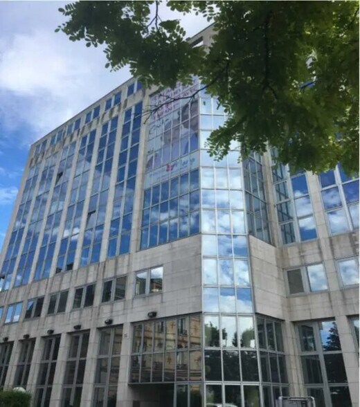 Bureau dans Charenton-le-Pont à louer - Photo de l’immeuble – Image 1 sur 7